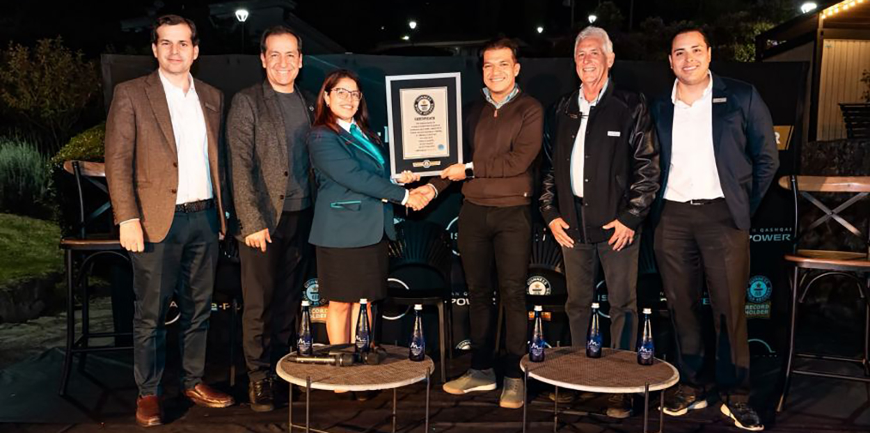 Photo de la remise du titre du Guinness World Records