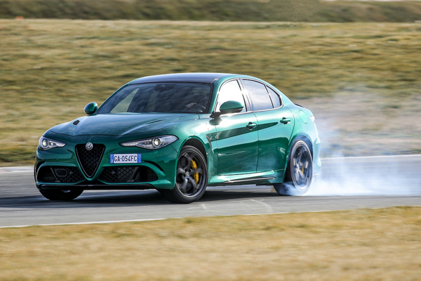 200227 AR Giulia and Stelvio Quadrifoglio MY2020 18