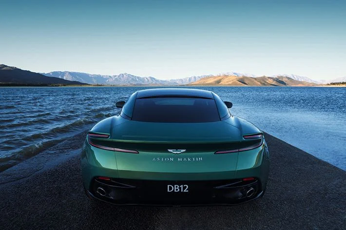 Aston Martin DB12 2024 7