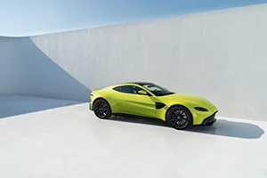Aston Martin Vantage Lime Essence 10
