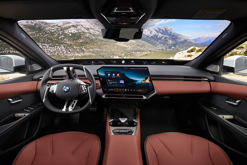 La nouvelle interface digitale BMW Panoramic iDrive : une orientation conducteur absolue, dans le plus pur style BMW.