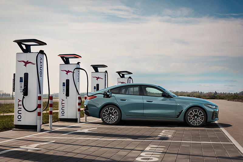 P90546639 highRes the new bmw i4 m50 x