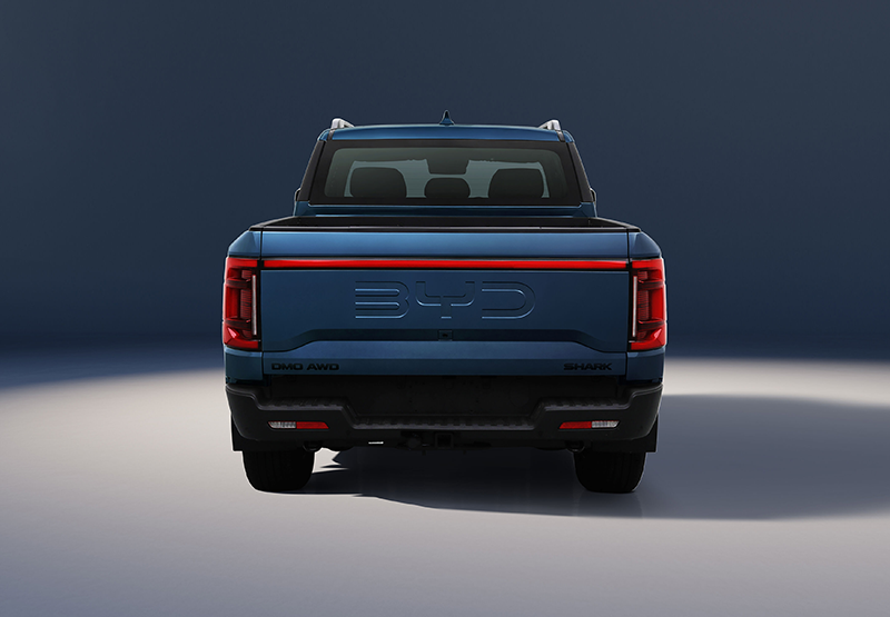 Benne et feux arrière du Pickup Shark