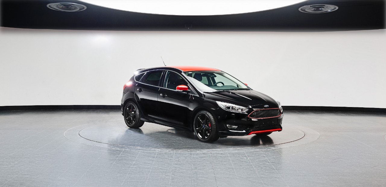 Ford2015 FocusRedBlack black