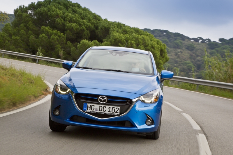 all-new mazda2 sp 2014 action 1