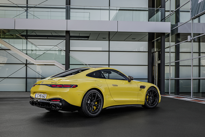 Mercedes AMG GT 43 Coupe 4