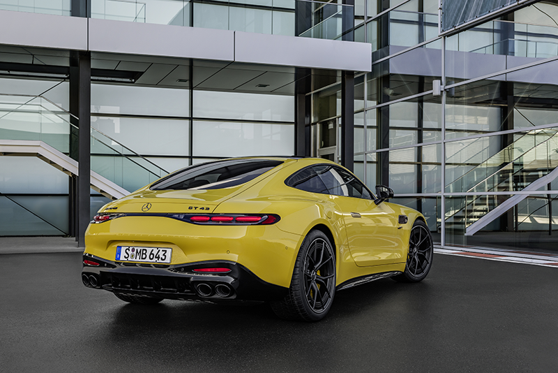 Mercedes AMG GT 43 Coupe 5