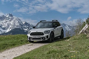 P90389424 lowRes the new mini cooper 