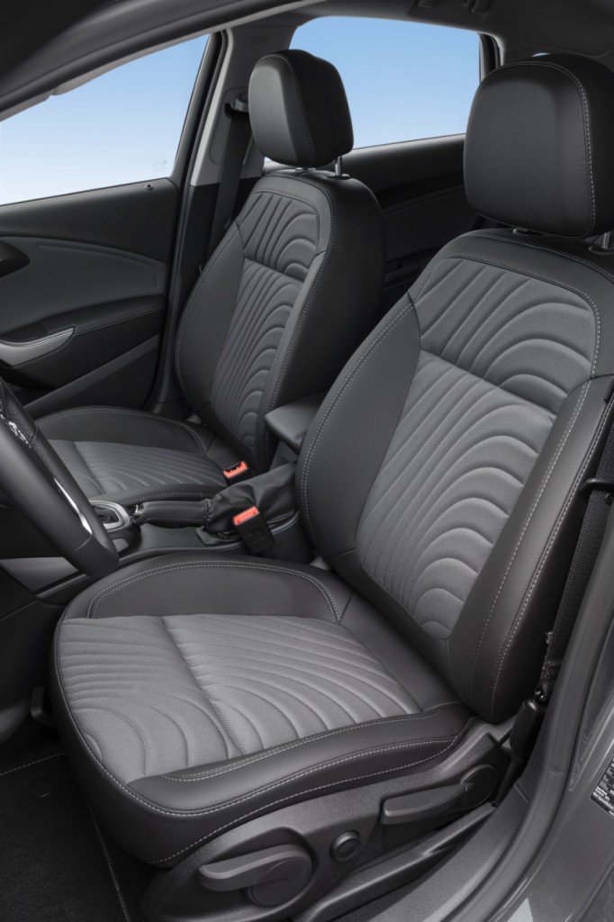 Opel Astra 4 portes 6