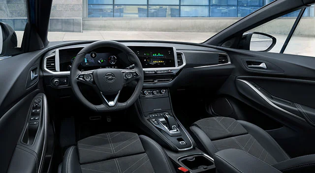 11 Opel Grandland Hybrid4 515799
