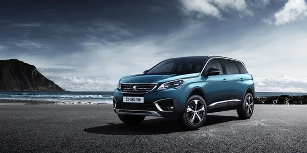 Nouveau SUV Peugeot 5008 2017 2