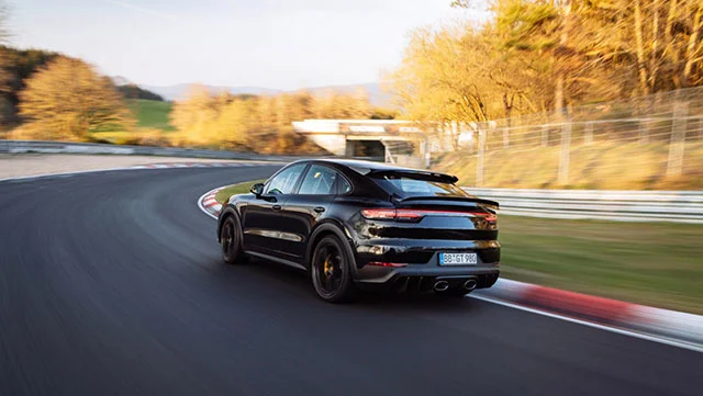 Porsche Cayenne Coupe Record Nurburgring 4