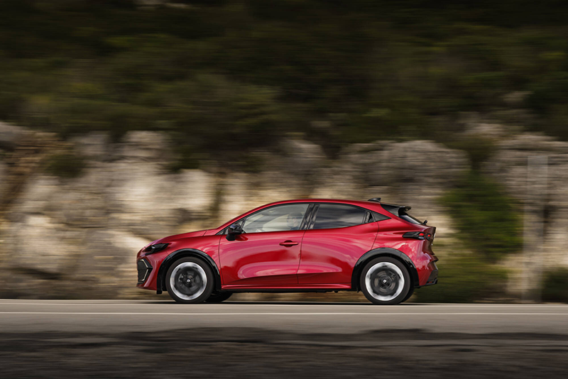 Clio Techno Eco-G 120 EDC en vue de profil
