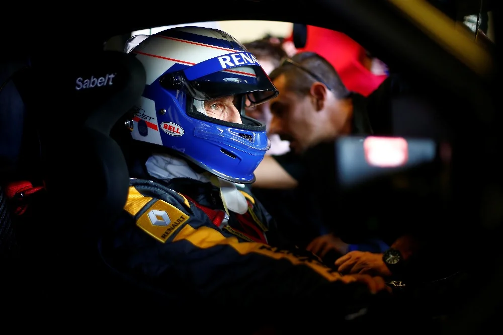 Alain Prost RS 01