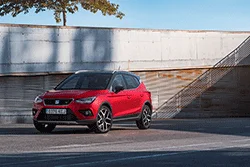 Premiere mondiale Seat Arona TGI 2cov