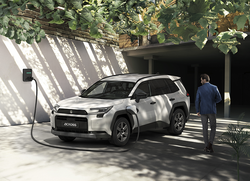 Recharge du Suzuki Across 2026 PHEV sur borne domestique
