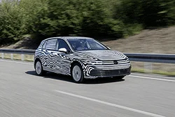 Golf 8 phase de test camoufleecov