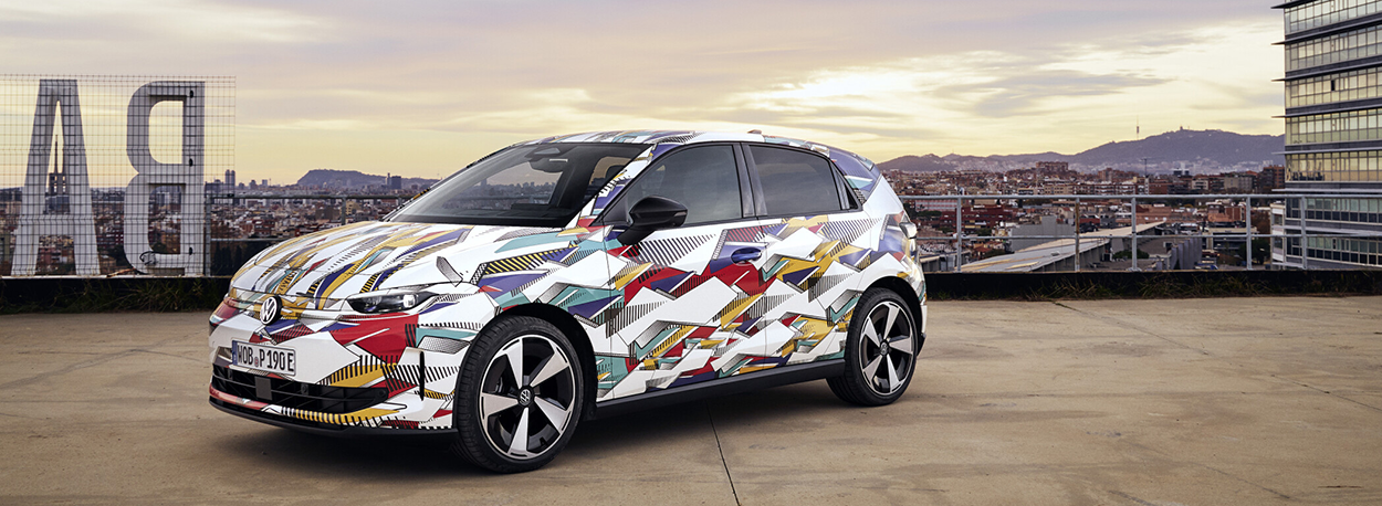 Vue de face trois-quarts de la nouvelle Volkswagen ID. Polo 2026, citadine électrique