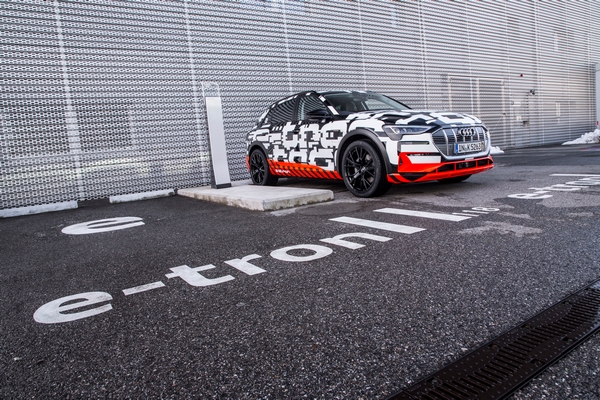 Audi E tron Geneve 2018 2