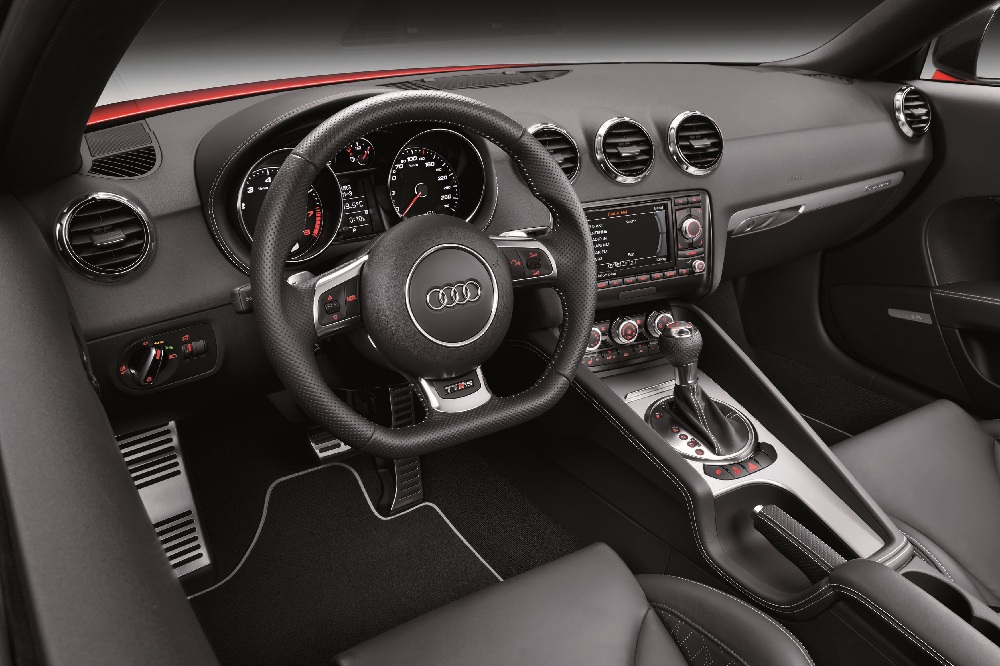 Audi TTRS plus interieur audi TTRs