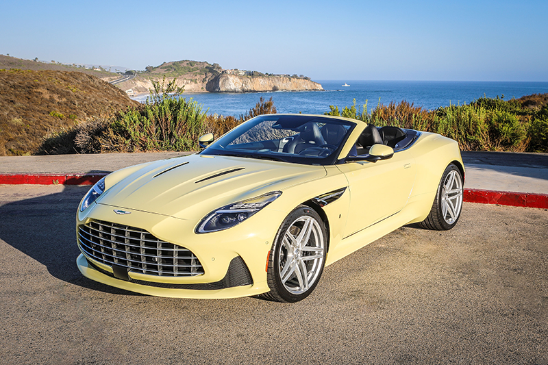 DB12 Volante – Jaune Primevère