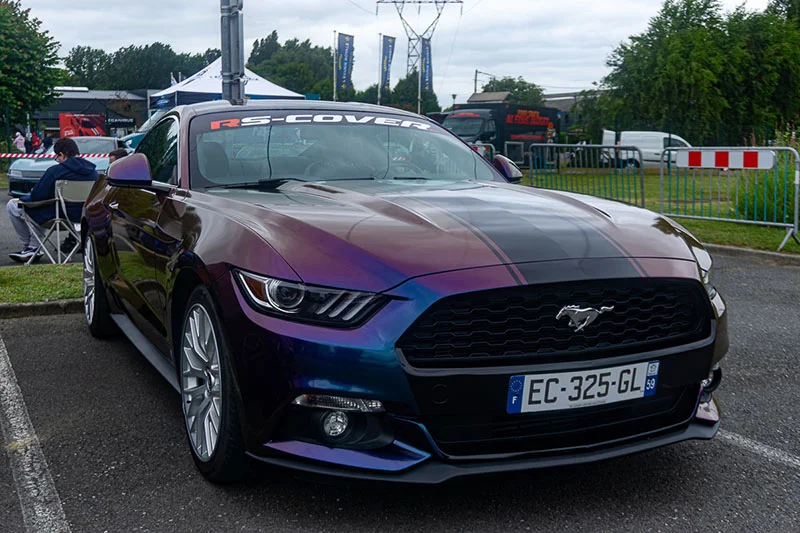 Ford Mustang en expositio aux portes ouvertes de l'Ecurie Royale Linselles