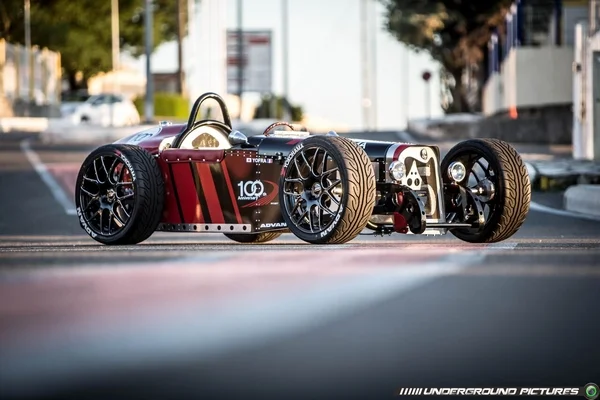 Yokohama show car100 eme anniversaire 6