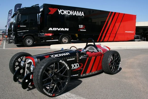 Yokohama show car100 eme anniversaire 9