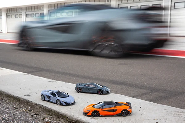 Miniature Mc Laren 1